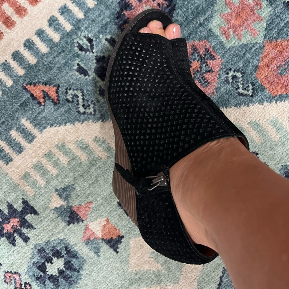 Lucky Brand wedge Booties - Picture 6 of 9